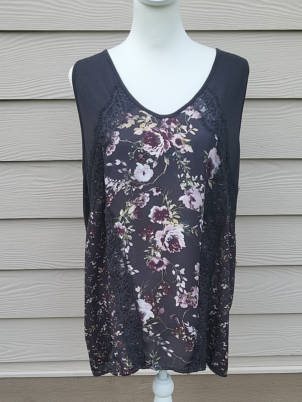 Maurices Floral Lace Trim Sleeveless Blouse Size 3X Black Sheer Overlay Top